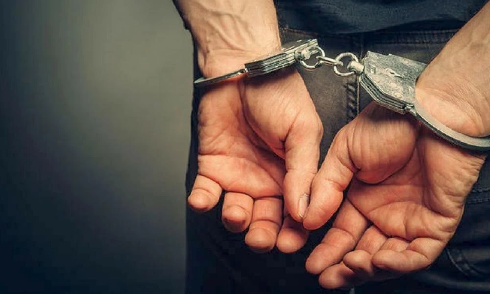 Εύβοια: Σύλληψη 51χρονου δασκάλου για αποπλάνηση 15χρονης μαθήτριας